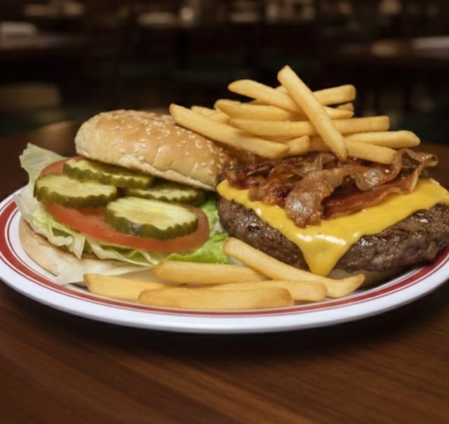 Bacon Cheeseburger Combo.